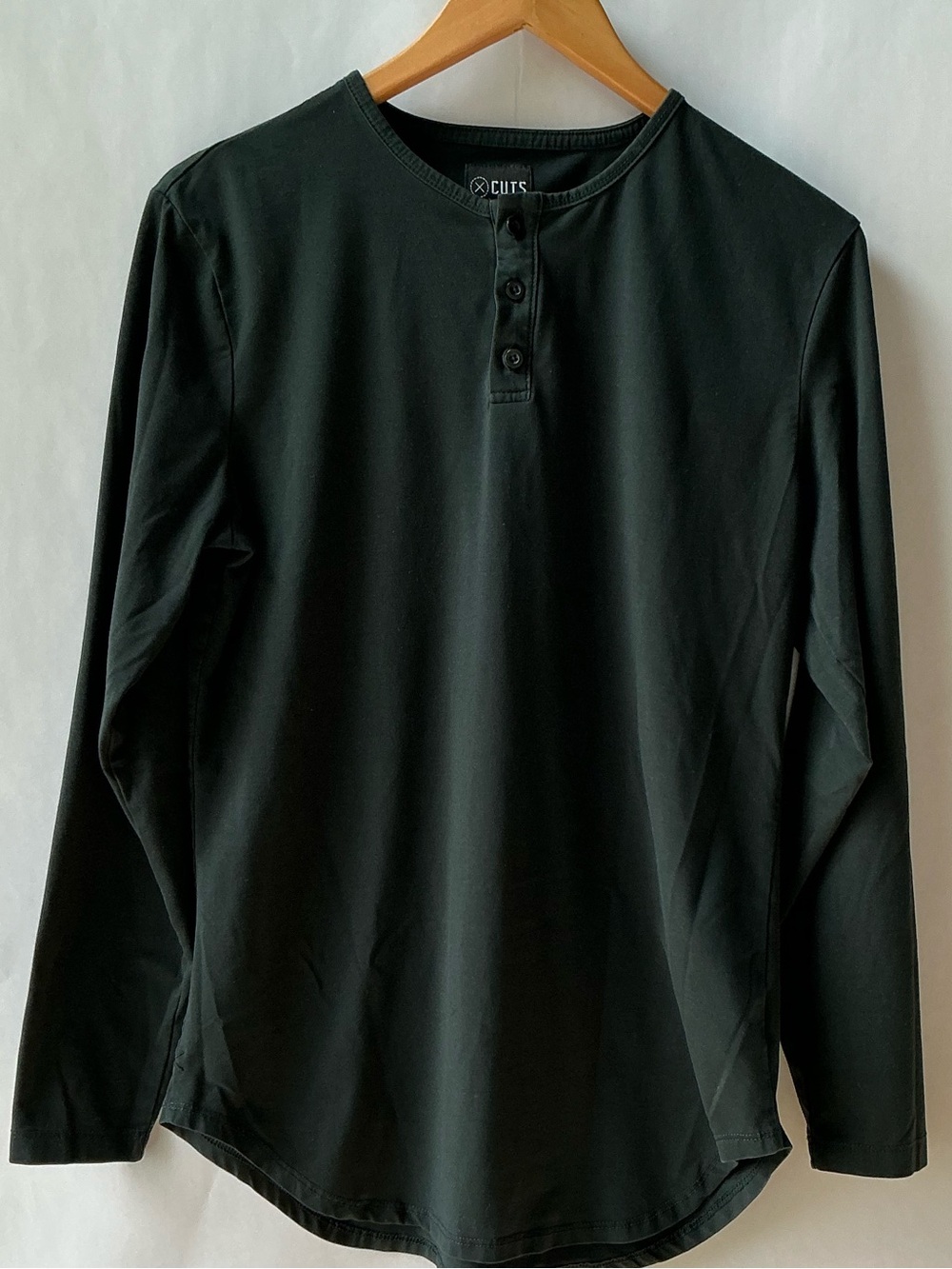 CUTS Clothing AO Long Sleeve Henley Tee Elongated Hunter Green Men’s Medium
